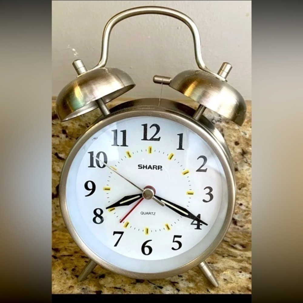 Sharp Twin Alarm Clock Metal Backlight Glow Old Fashioned Bell SPC800, Very Nice